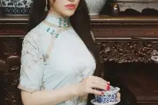 模特张曦雯脚踩高跟筒靴写真这腿真是极品霸气十足的御姐